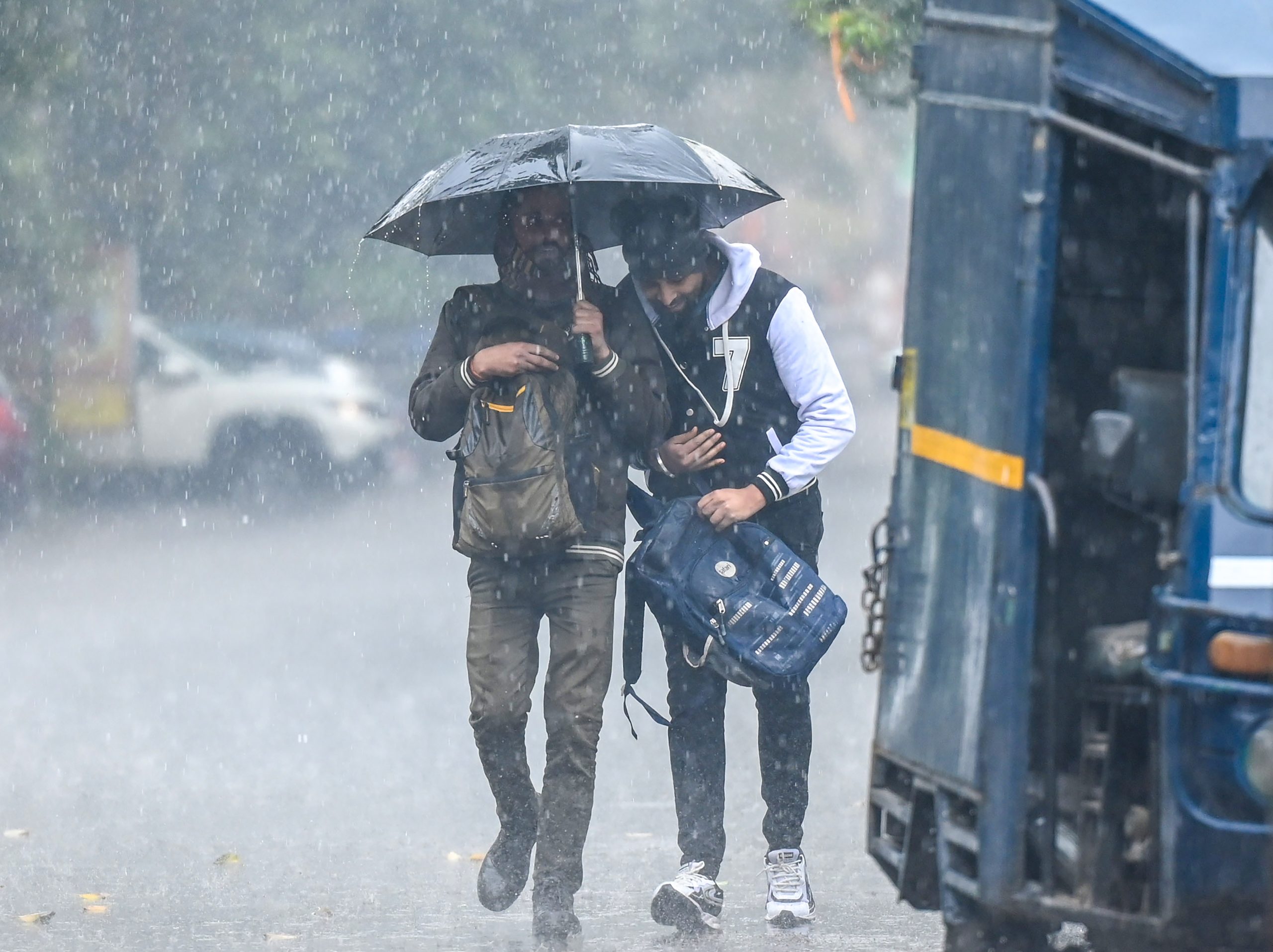 IMD predicts heavy rainfall over Guwahati; authorities issue alert, public advised to remain cautious