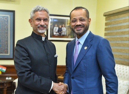 EAM Jaishankar holds talks with Oman FM on trade, critical minerals and regional issues