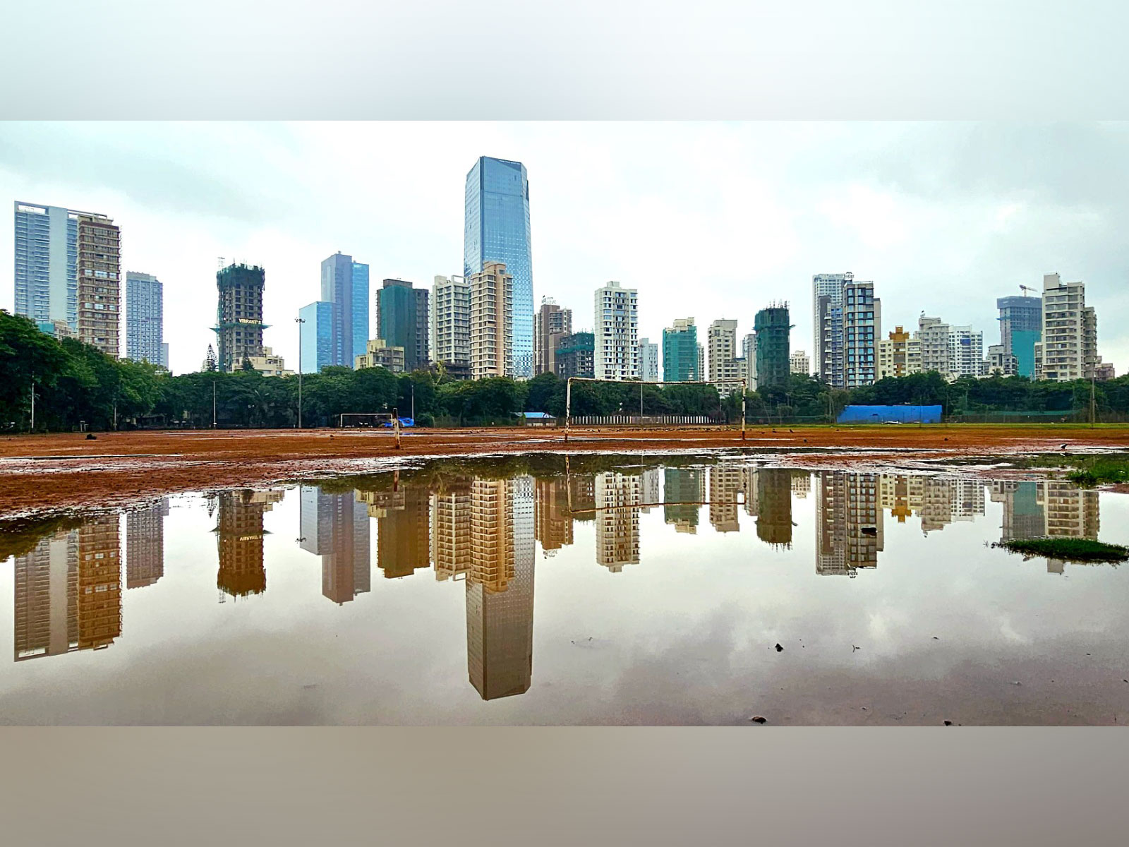 ऑफिस रियल एस्टेट में रिकॉर्ड साल: 2025 में भारत के टॉप शहरों में 61.4 MSF नेट एब्जॉर्प्शन
