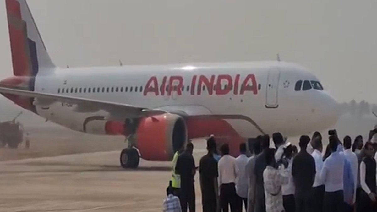 आंध्र प्रदेश के लिए ऐतिहासिक क्षण: भोगापुरम एयरपोर्ट पर पहले विमान की सफल लैंडिंग