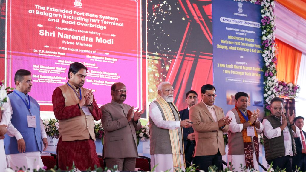 PM-Modi-Singur-4