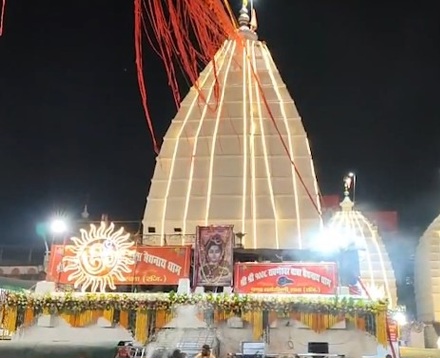 Massive devotee turnout at Shiva temples nationwide on Mahashivratri