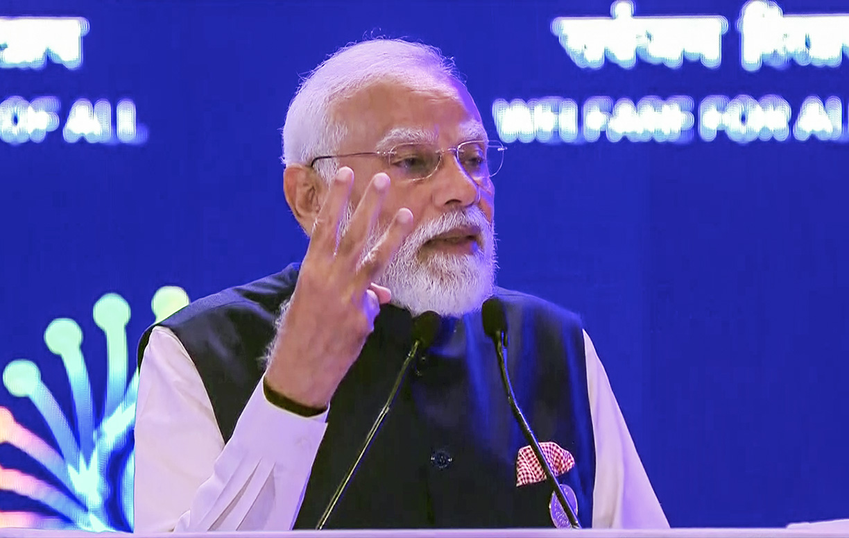 पीएम मोदी ने एआई और गहन तकनीक स्टार्टअप्स के सीईओ से की बातचीत, नवाचार और अनुसंधान पर दिया बल