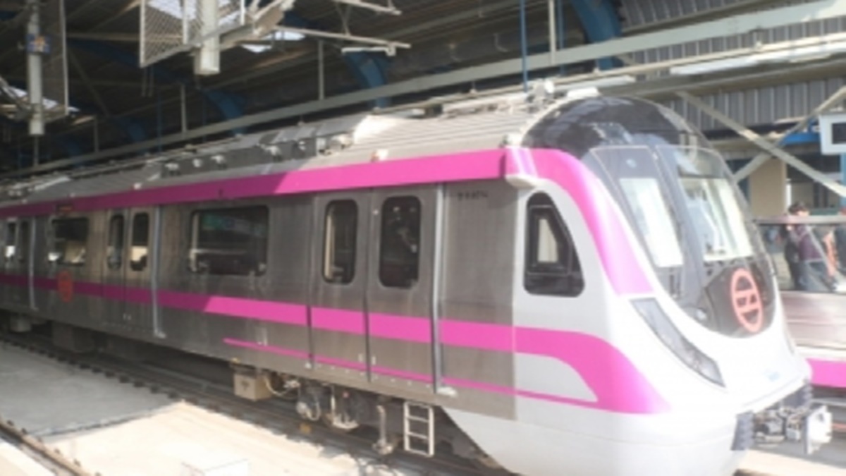 Delhi Metro to run late trains in view of IPL clash at Arun Jaitley Stadium today