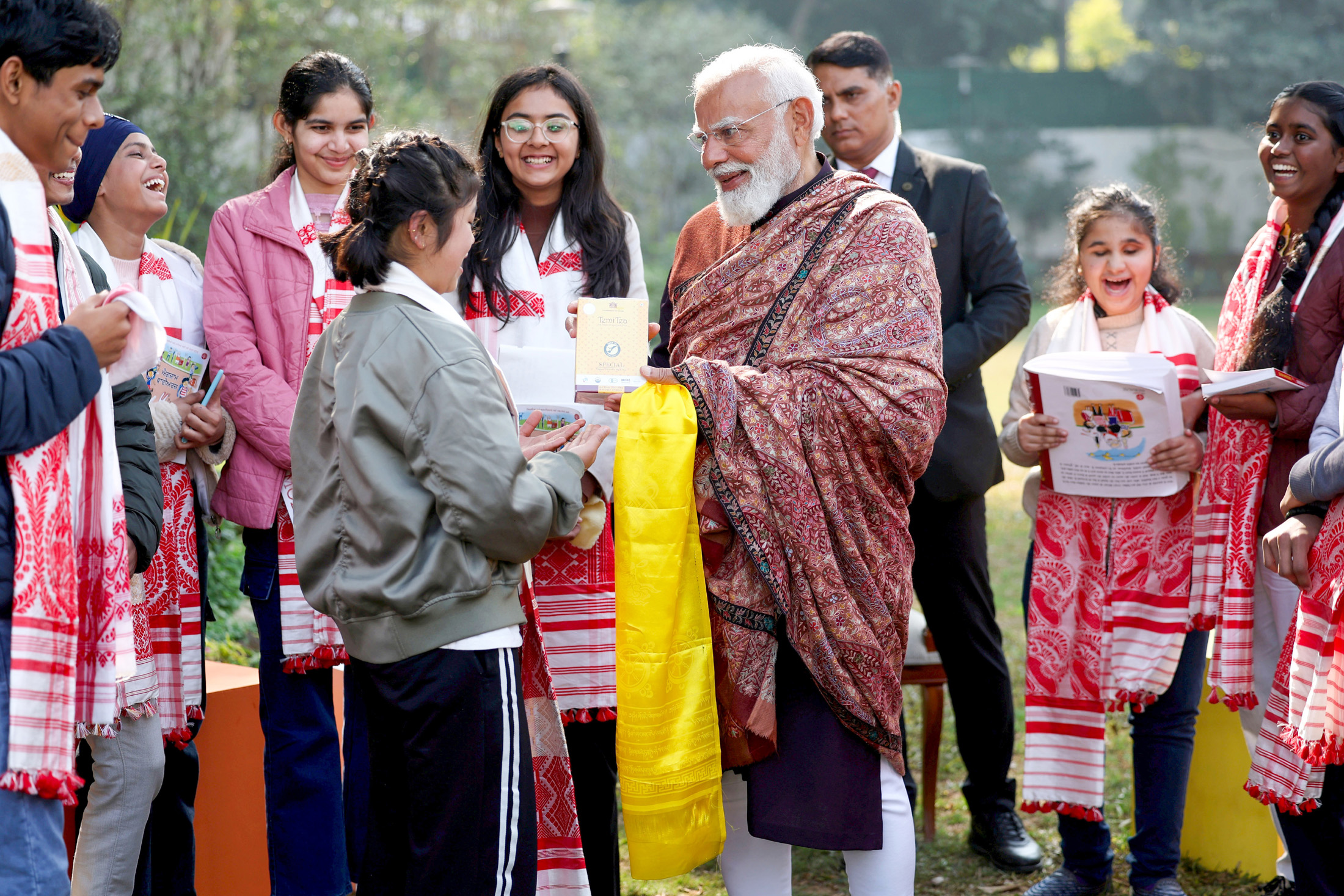 ‘परीक्षा पे चर्चा’ कार्यक्रम में सिक्किम की एक छात्रा ने पीएम मोदी को दिया खास गिफ्ट