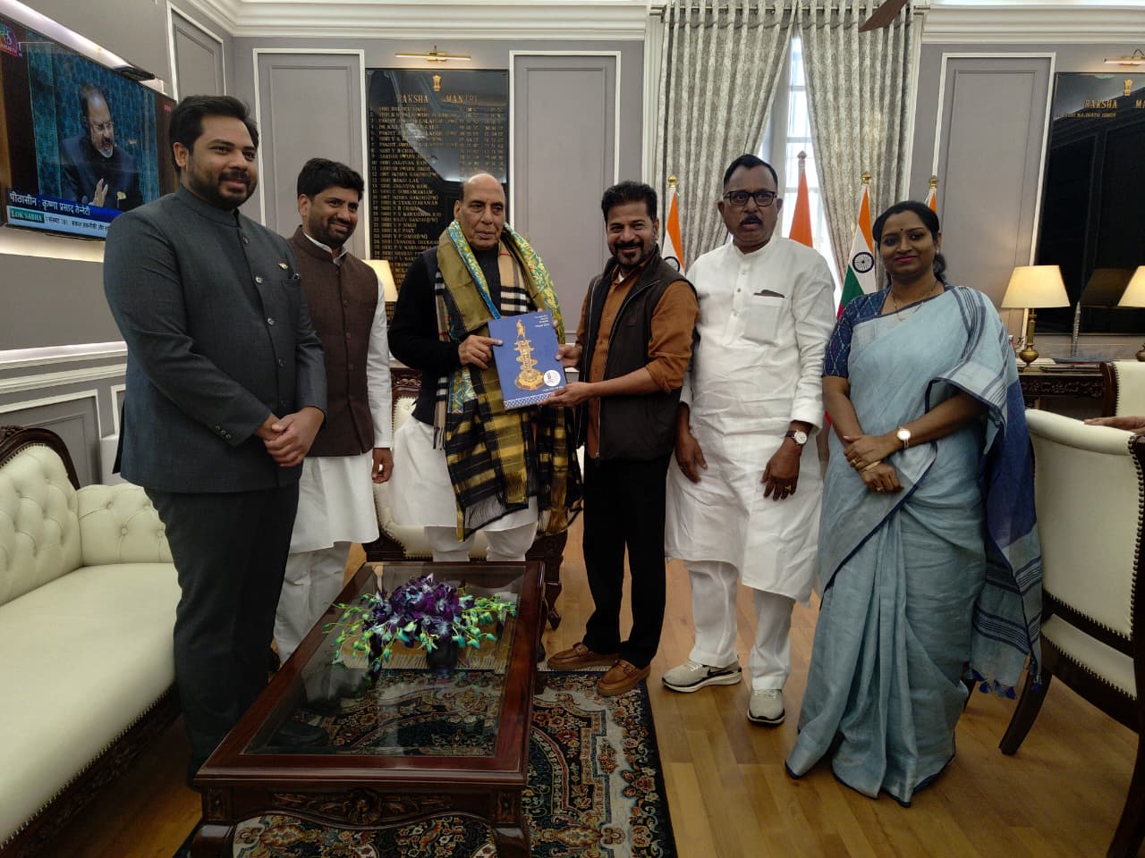 Telangana CM meets Rajnath Singh, discusses Gandhi Sarovar Project
