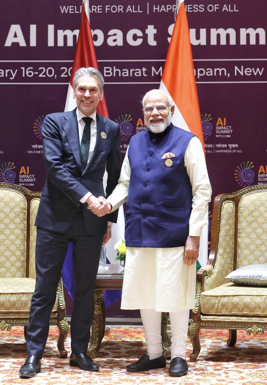PM Modi and Dutch counterpart Schoof discuss achieving social transformation through AI (Ld)