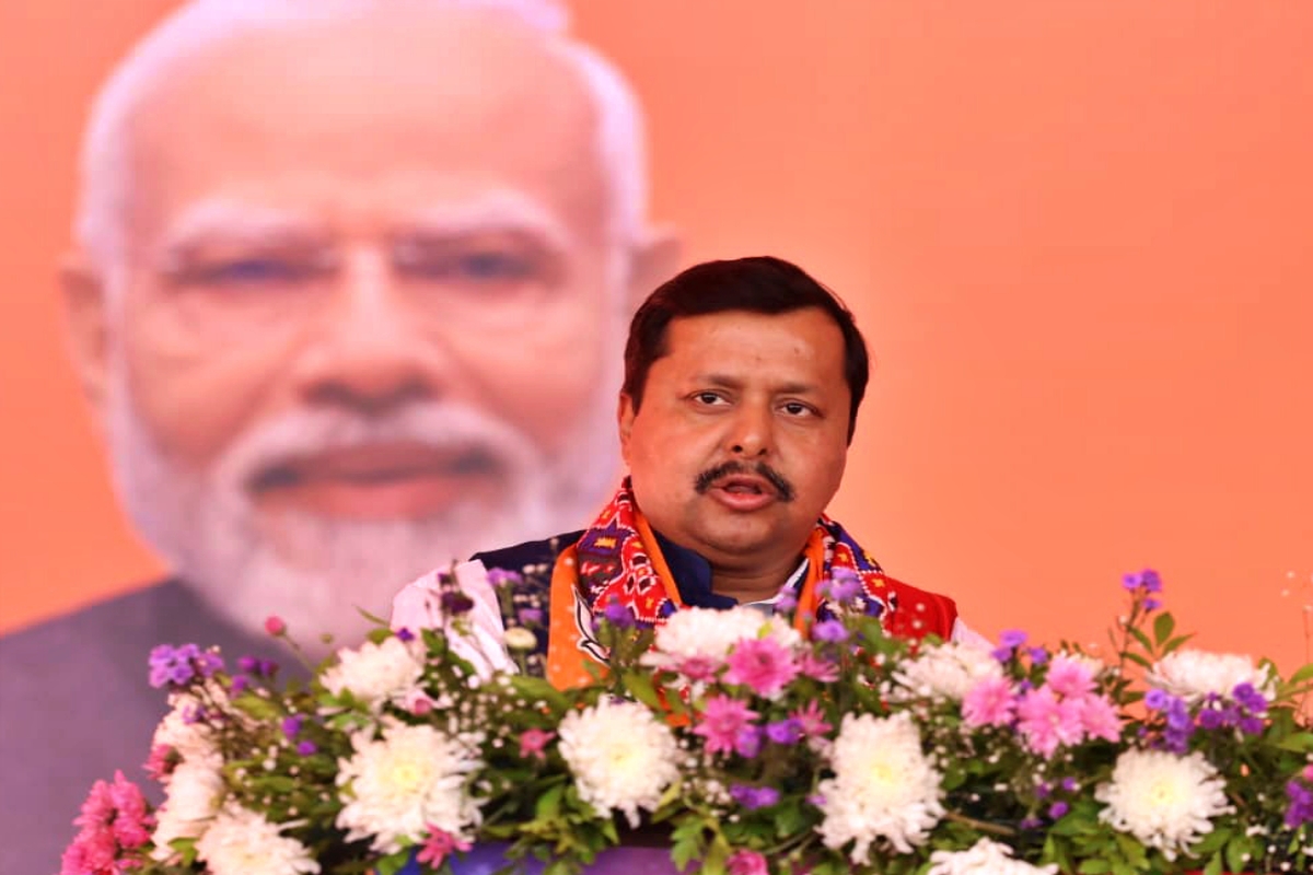 गुजरात दौरे पर नितिन नबीन का विपक्ष पर निशाना, कार्यकर्ताओं को दिया संगठन विस्तार का मंत्र