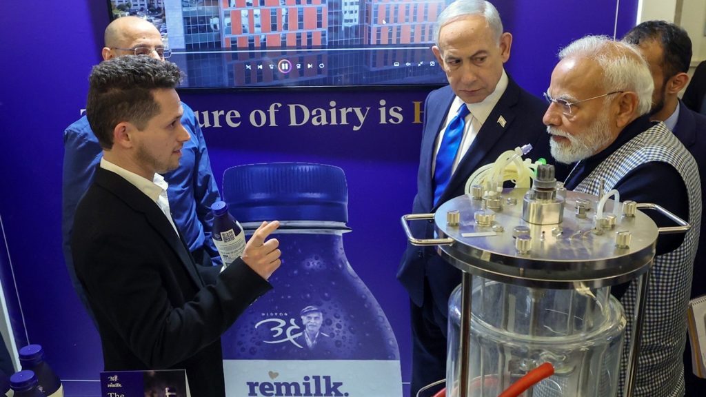 PM-Modi-Israel-exhibition-6