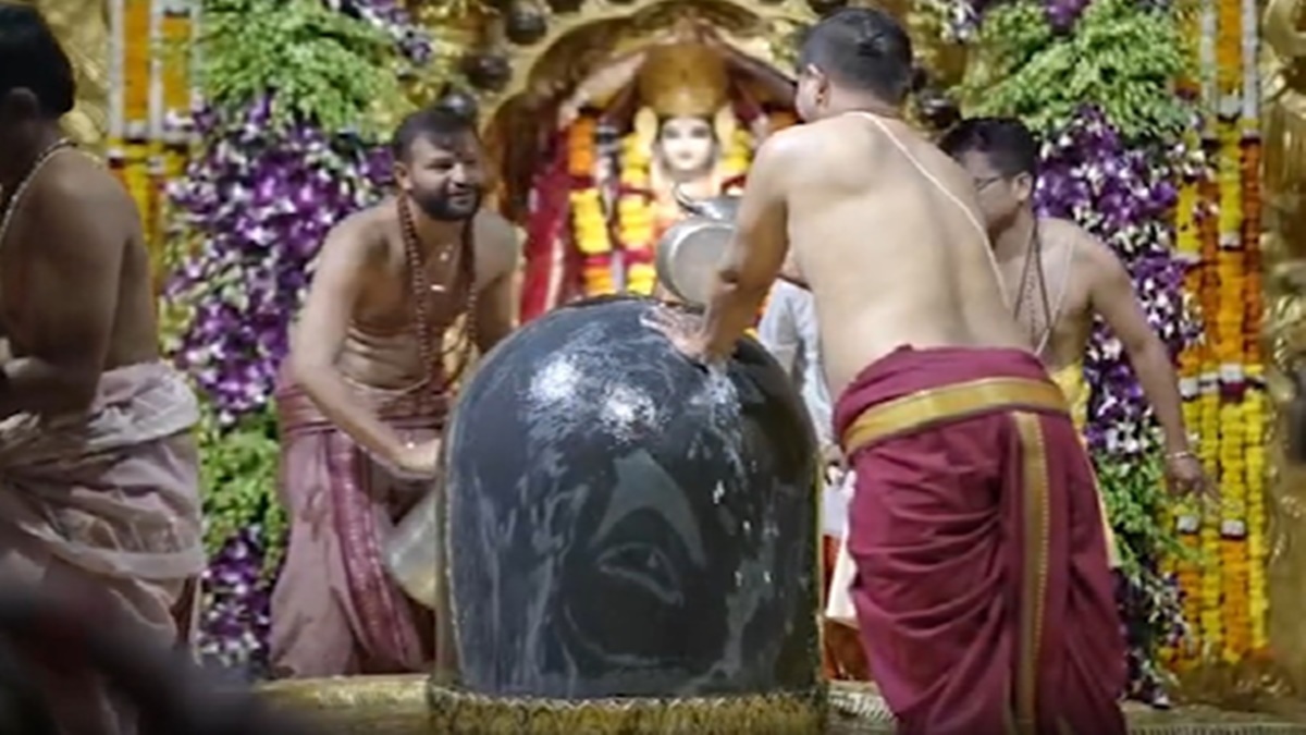सोमनाथ-नागेश्वर ज्योतिर्लिंग में श्रद्धालुओं की भारी भीड़, प्रशासन ने संभाली कमान