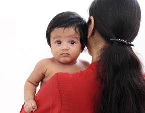 तीन महीने से बड़े बच्चे को गोद लेने वाली महिलाओं को भी मैटरनिटी लीव का हक : सुप्रीम कोर्ट