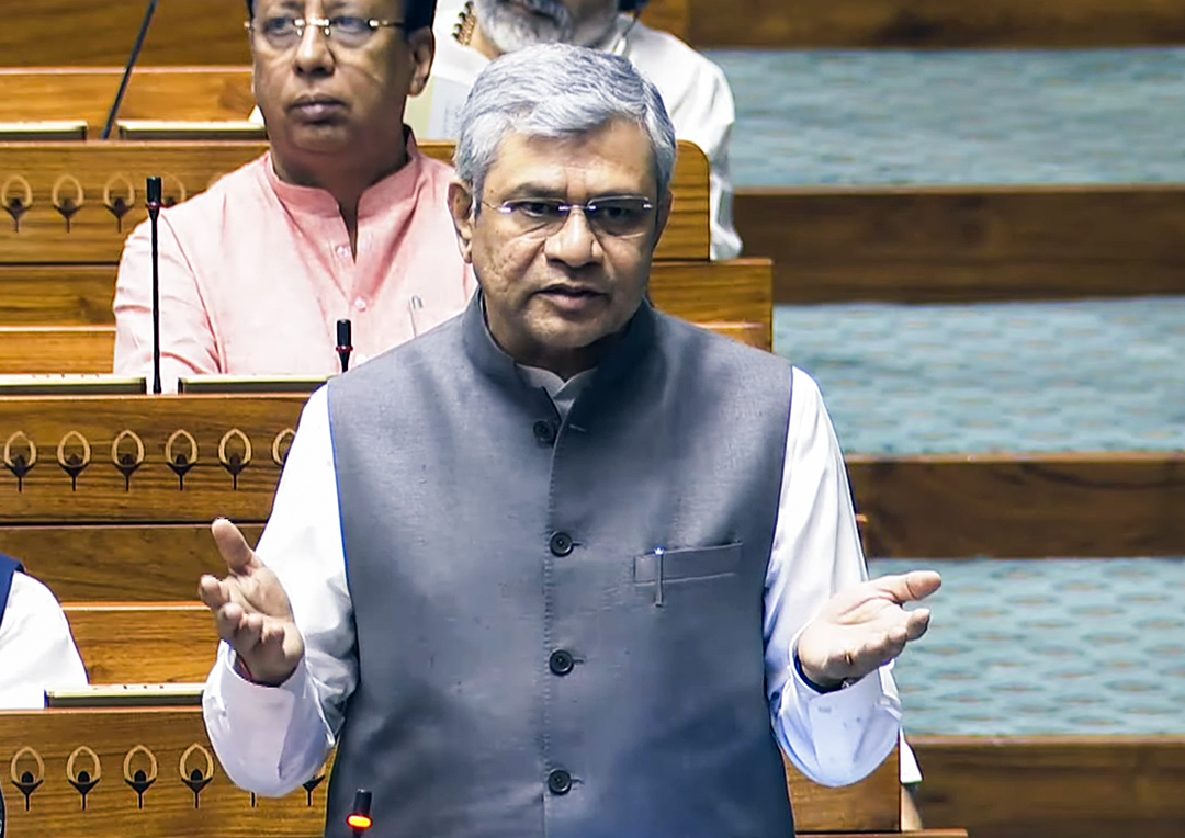Railways draws $942 million FDI in 11 years; exports at ₹26,000 crore:Ashwini Vaishnav