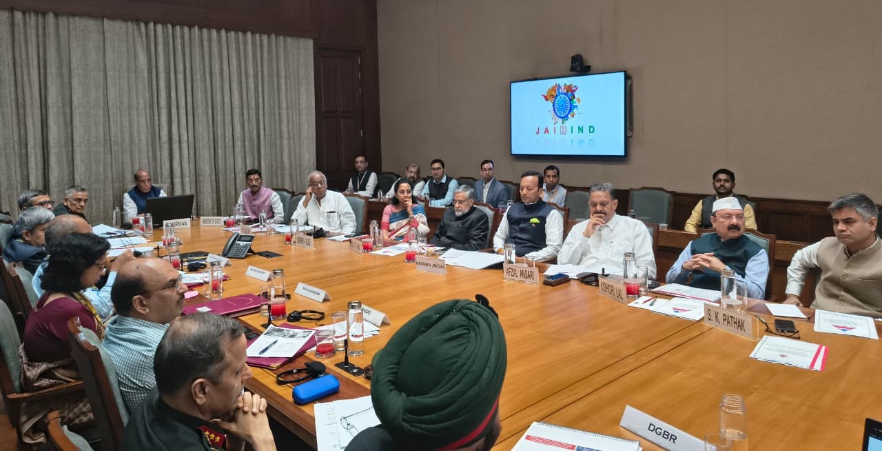 Over 1,000 projects underway to strengthen border connectivity: Rajnath Singh