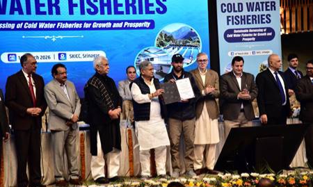 Govt announces ₹100 crore Integrated Aqua Park in Jammu Kashmir’s Anantnag district