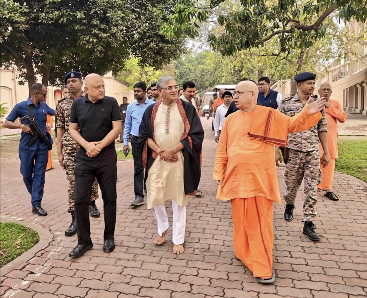 मुख्य चुनाव आयुक्त ज्ञानेश कुमार पहुंचे बेलूर मठ, कहा-आयोग हिंसा मुक्त और शांतिपूर्ण चुनाव कराने के लिए प्रतिबद्ध