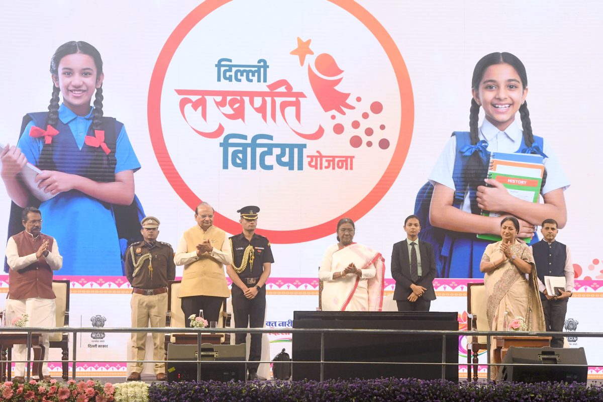 राष्ट्रपति मुर्मु ने लखपति बिटिया, होली–दीपावली पर मुफ्त गैस सिलेंडर और सहेली पिंक स्मार्ट कार्ड योजना का किया शुभारंभ