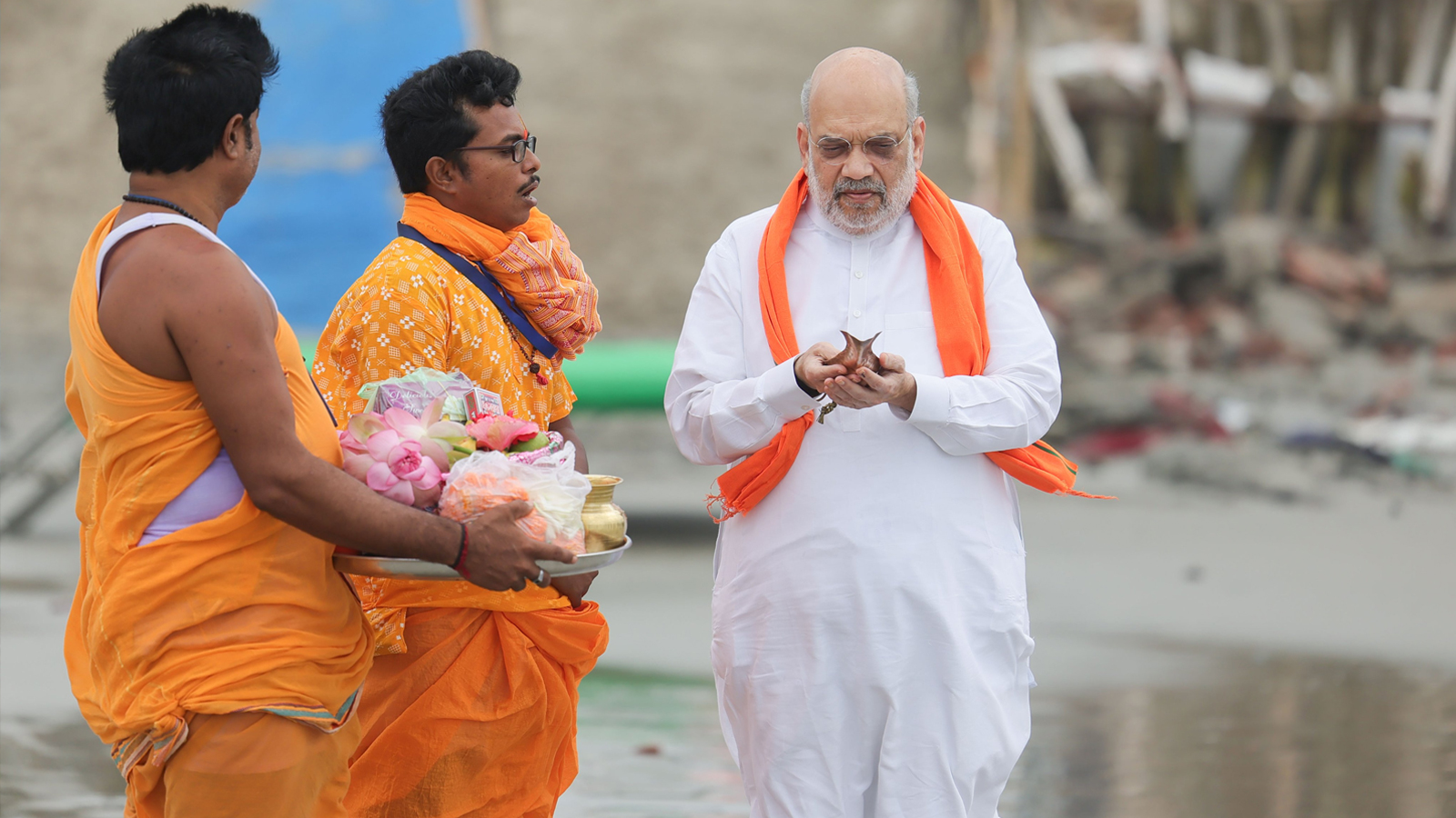 West Bengal: Amit Shah offers prayers, pays tribute to martyrs at Gangasagar