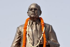 डॉ. भीमराव अंबेडकर: संविधान निर्माता और सामाजिक क्रांति के अग्रदूत
