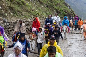 Kedarnath Dham Yatra hit by bad weather; helicopter services suspended temporarily