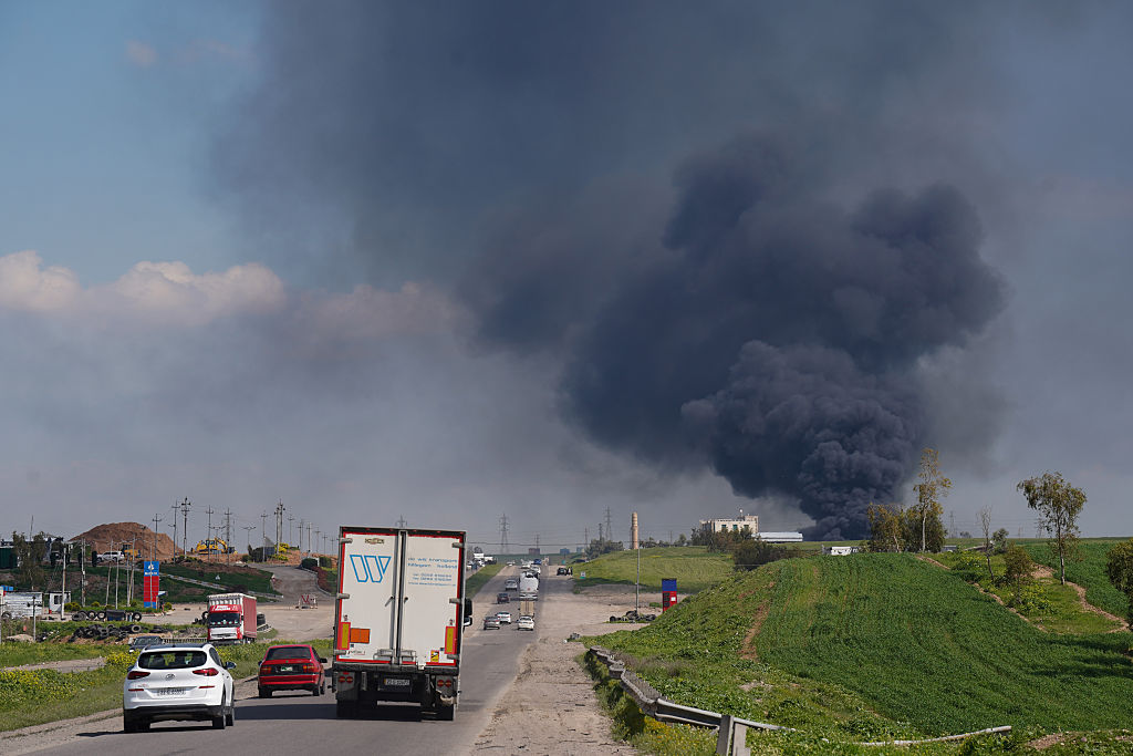 Airstrikes in Iraq kill PMF fighters as US orders evacuations