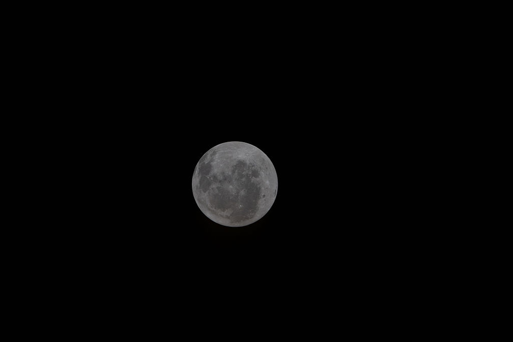 Artemis crew reaches the moon, approaches record-breaking distance from Earth