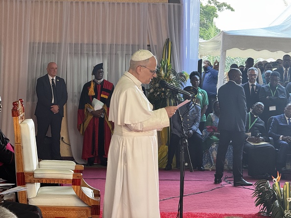 Pope decries inequality on whirlwind last day of Africa tour