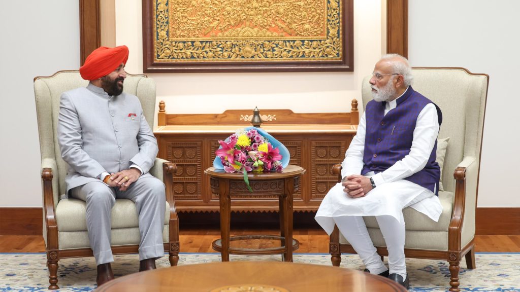 Gurmit-Singh-PM-Modi-2