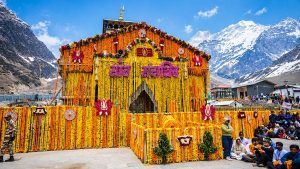 गंगोत्री-यमुनोत्री के बाद आज खुलेंगे केदारनाथ धाम के कपाट, दर्शन को पहुंचे लाखों श्रद्धालु