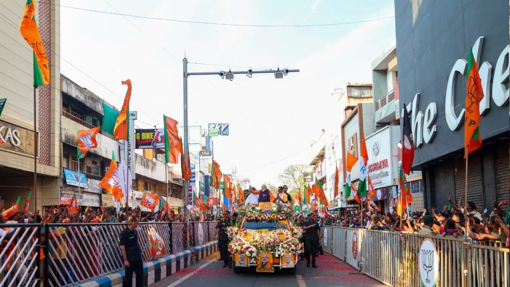 Modi-Puducherry-roadshow-4