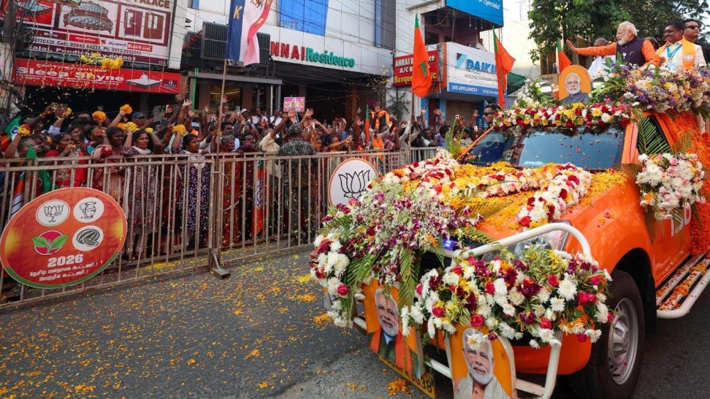 Modi-Puducherry-roadshow-5