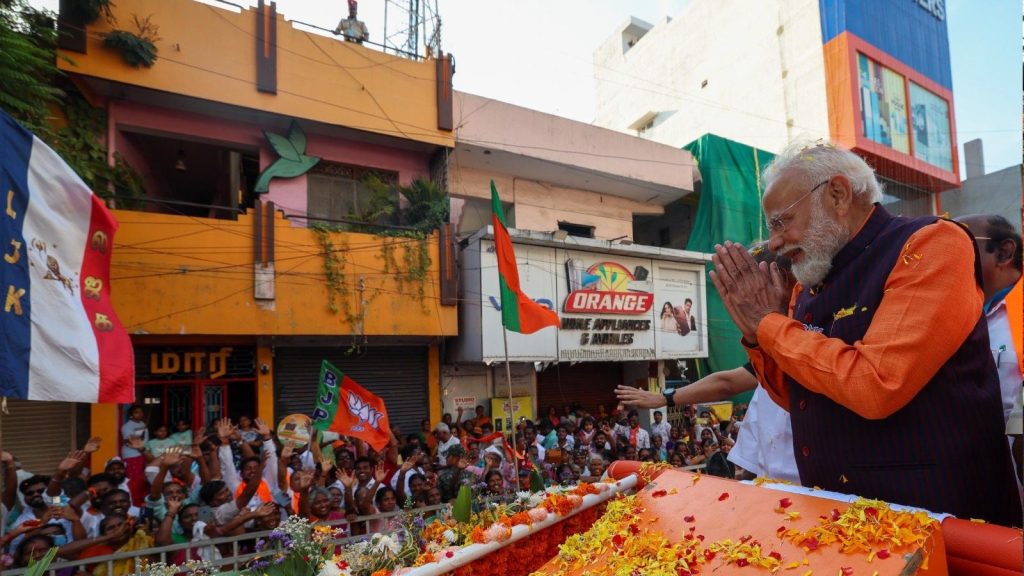 Modi-Puducherry-roadshow-6