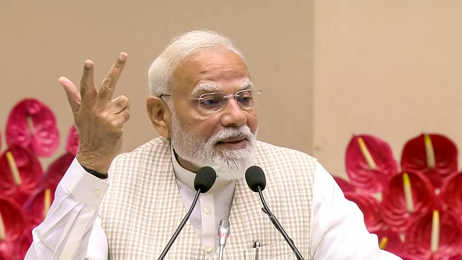 पीएम मोदी आज सिक्किम में राज्य स्थापना की 50वीं वर्षगांठ के समापन समारोह में लेंगे भाग 