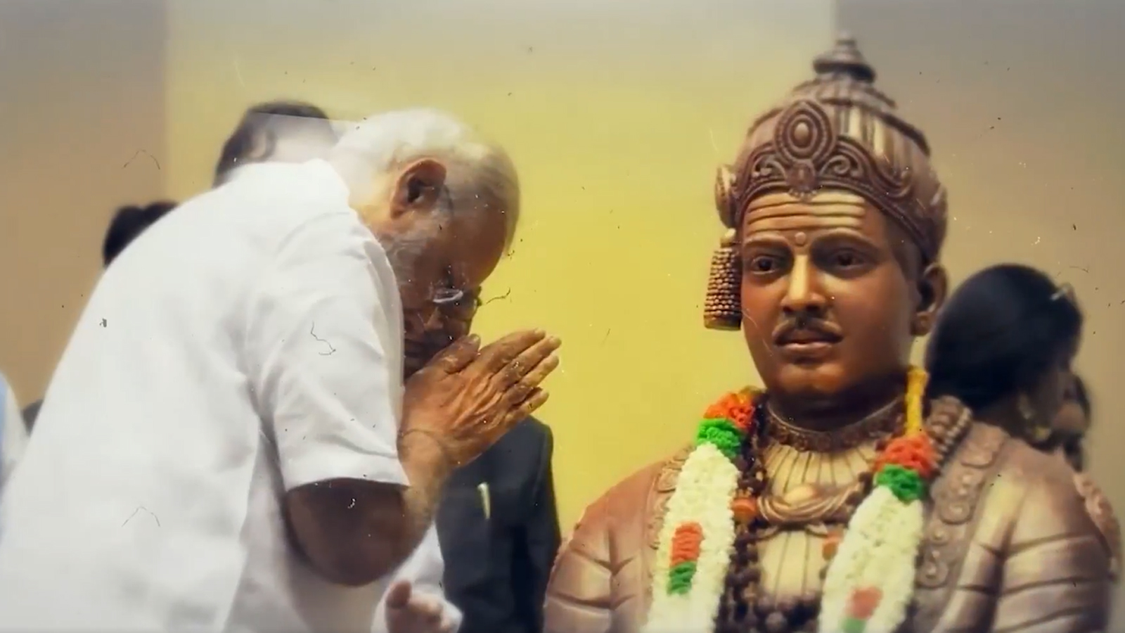 पीएम मोदी ने बसव जयंती पर जगद्गुरु बसवेश्वर को अर्पित की श्रद्धांजलि