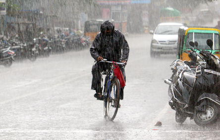 Heavy rain likely in western Tamil Nadu; strong winds forecast till May 2