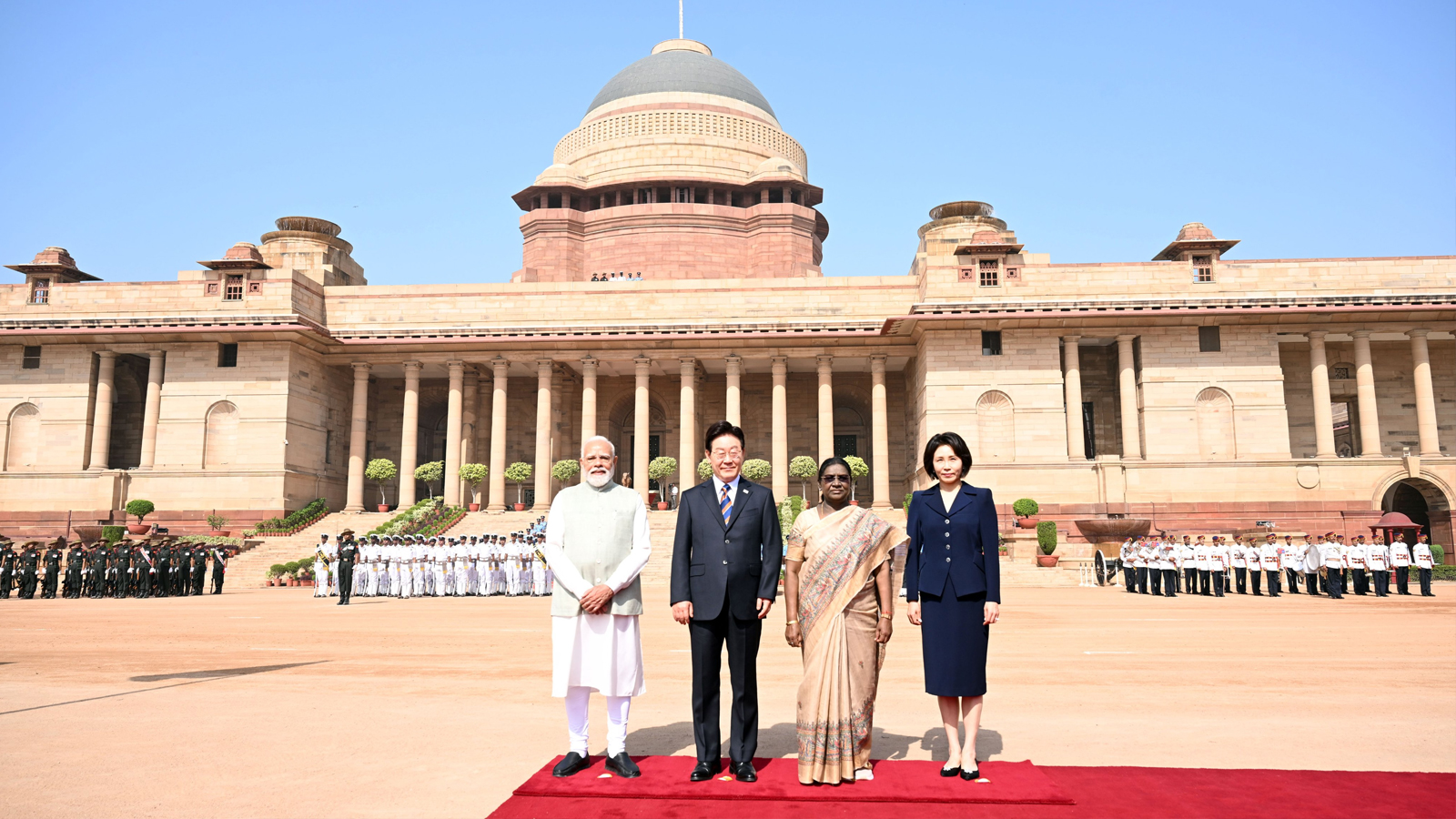 President Murmu, PM Modi welcome South Korean President Lee Jae Myung at Rashtrapati Bhavan