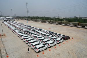 Automobile Sales Rise 18.2% to Record 83.88 Lakh Units in Q2 FY27