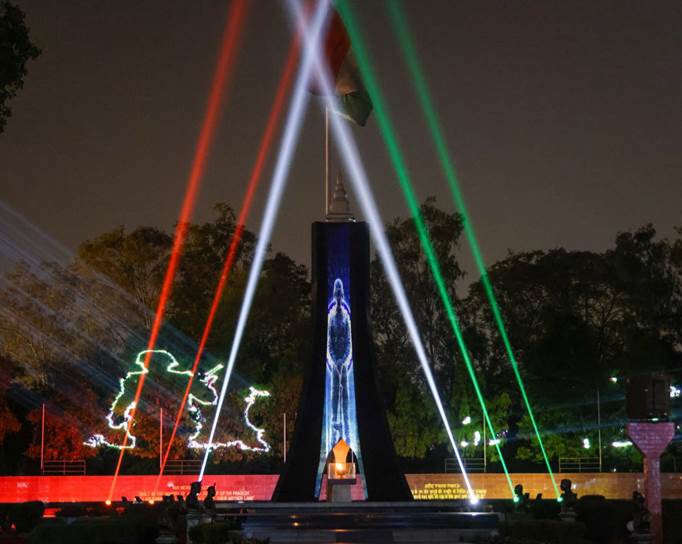 Rajnath Singh, Yogi Adityanath inaugurate laser, light and sound show at Smritika War Memorial in Lucknow