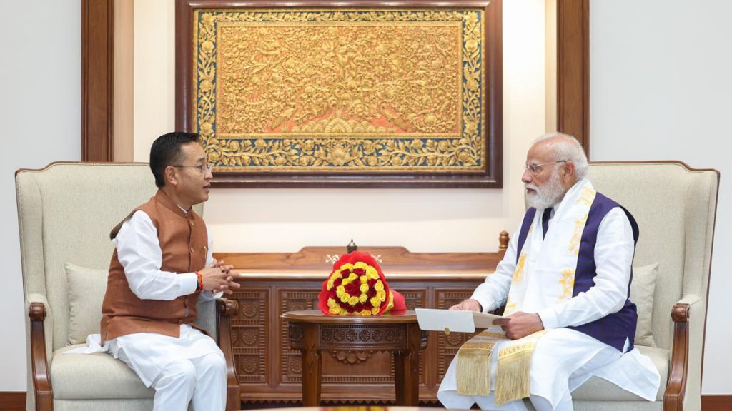 sikkim-cm-pm-modi-2