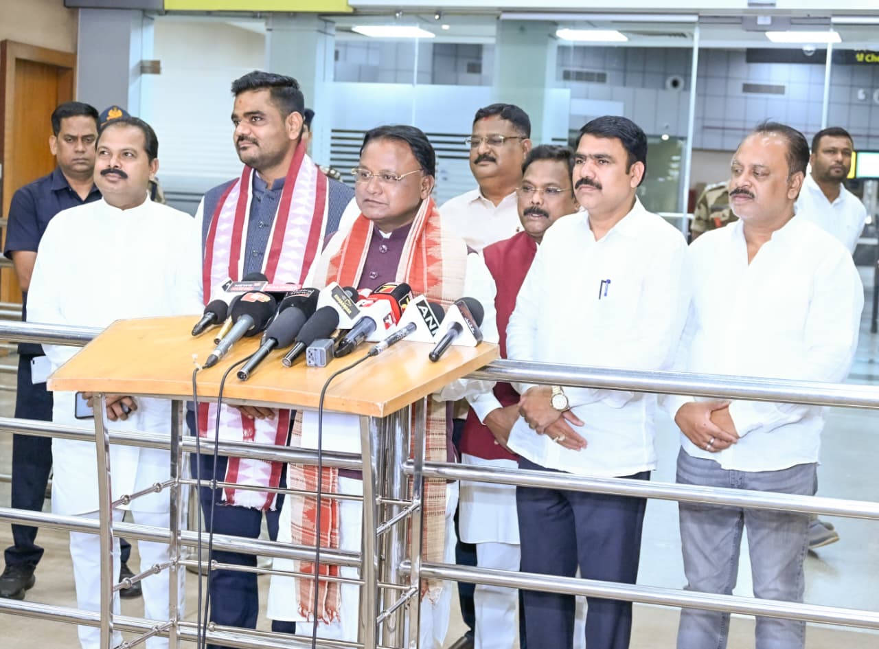 Odisha secures Rs 48,330 crore investment commitments during CM Majhi’s Gujarat visit