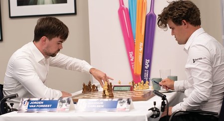 Van Foreest stuns world No. 1 Carlsen at TePe Sigeman Chess