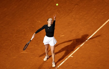 Svitolina beats Swiatek to reach third Italian Open final