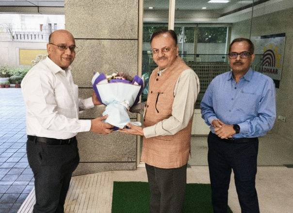 सौरभ विजय ने यूआईडीएआई के मुख्य कार्यकारी अधिकारी के रूप में कार्यभार संभाला