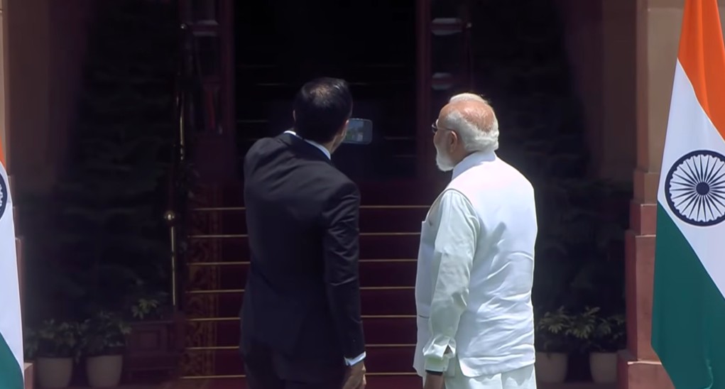 भारत दौरे पर आए साइप्रस के राष्ट्रपति निकोस क्रिस्टोडौलाइड्स ने PM मोदी के साथ सेल्फी ली