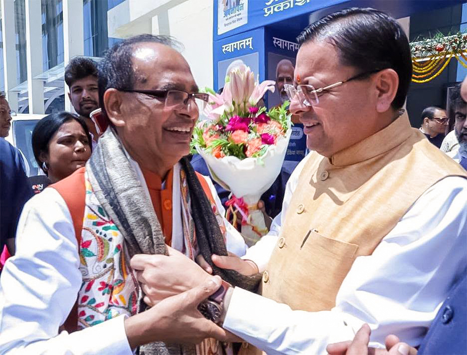 Leaders hail Shivraj Chouhan’s book ‘Apnapan’ on PM Modi as guide for aspiring politicians