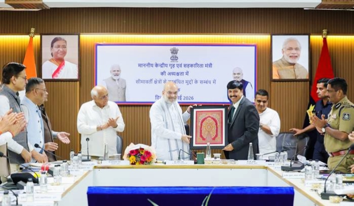 भुज में अमित शाह की उच्चस्तरीय सुरक्षा समीक्षा बैठक, सीमा सुरक्षा और घुसपैठ रोकने पर जोर