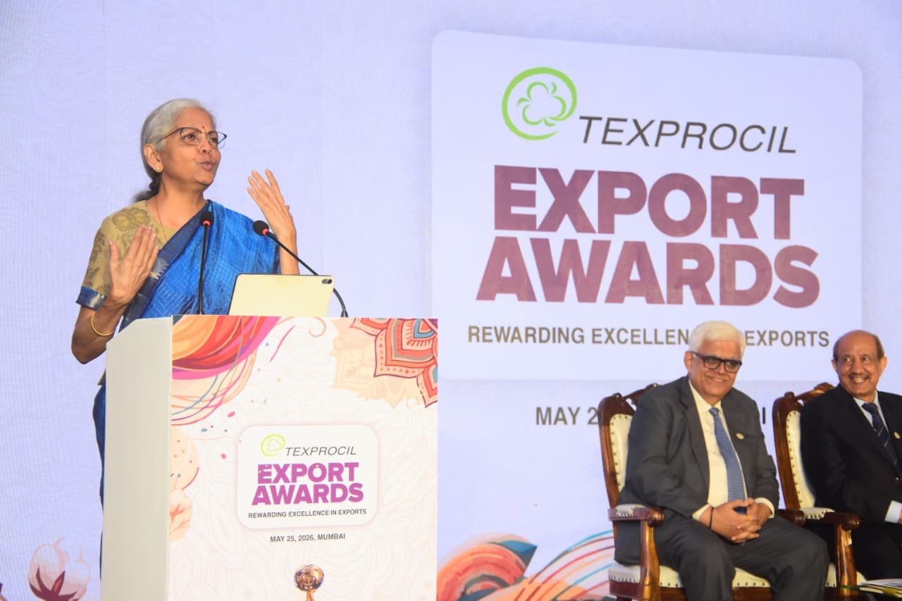 India pushes for global textile leadership with $100 billion export target