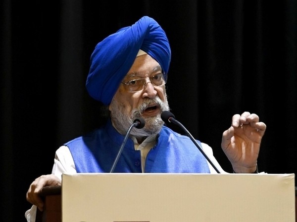 कच्चे तेल की ऊंची कीमतें जारी रहीं तो ओएमसी के वित्त वर्ष 2026 के पूरे मुनाफे के खत्म होने की संभावना: हरदीप पुरी