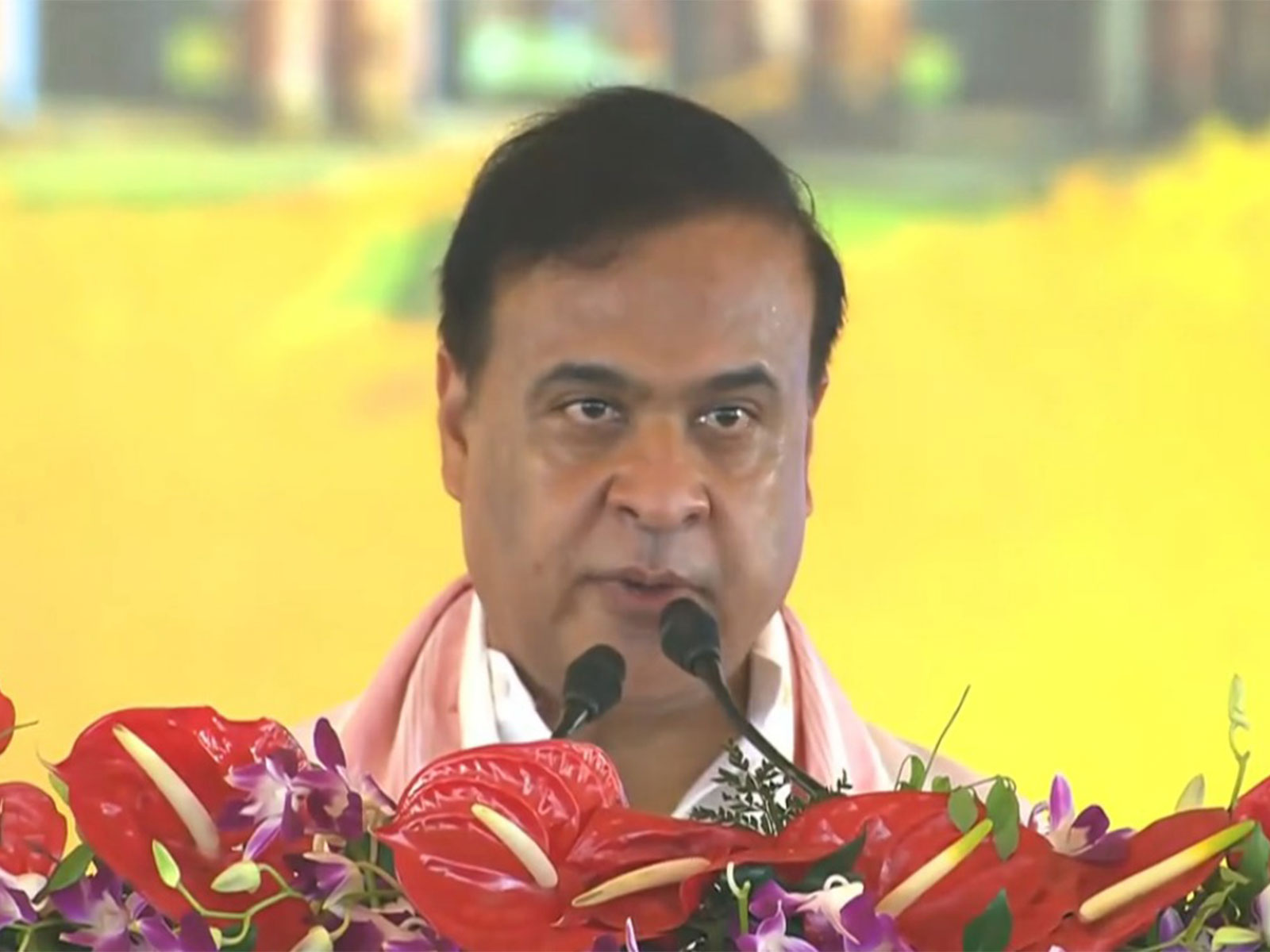 असम में लगातार दूसरी बार मुख्यमंत्री बने हिमंता सरमा, राज्यपाल ने दिलाई शपथ