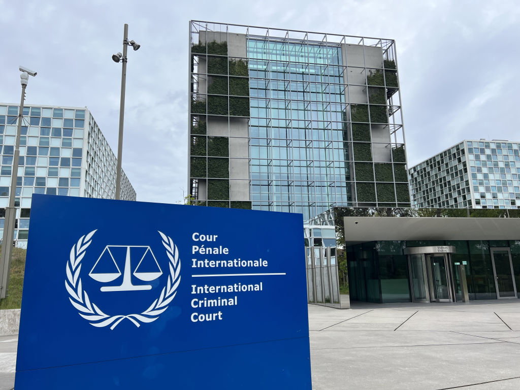 Philippines drug war enforcer urges president to not hand him over to ICC 