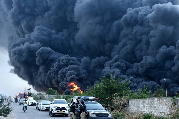 Pakistan: 35 injured after fire at customs warehouse in Balochistan